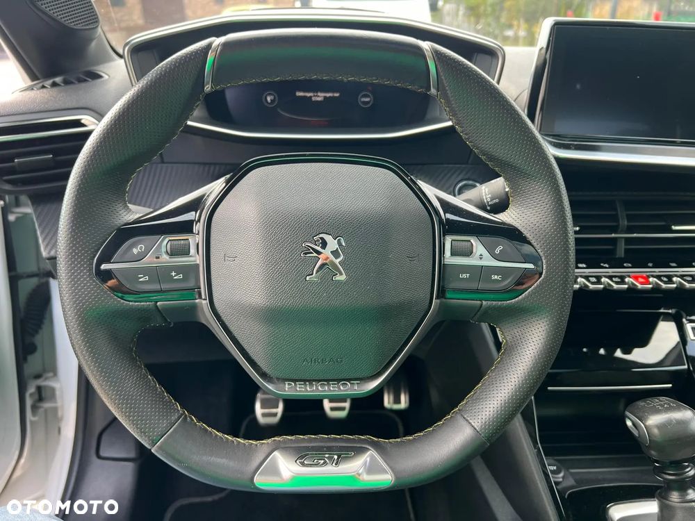 Peugeot 208 PureTech 100 GT - 17