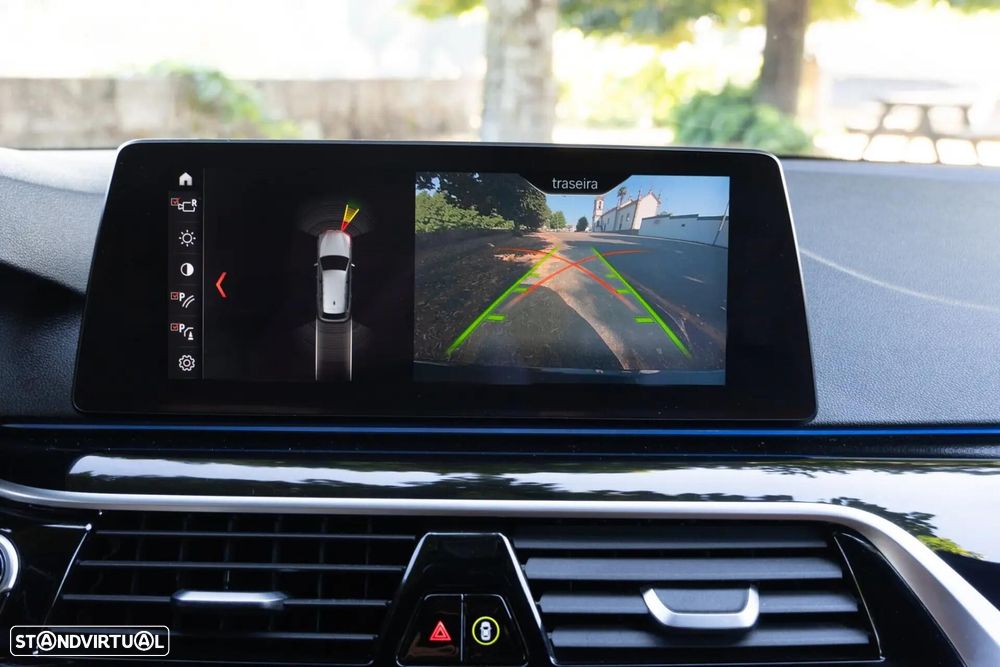 BMW 520 d Pack Desportivo M Auto - 14
