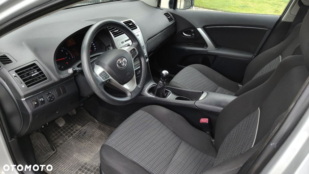 Toyota Avensis - 4
