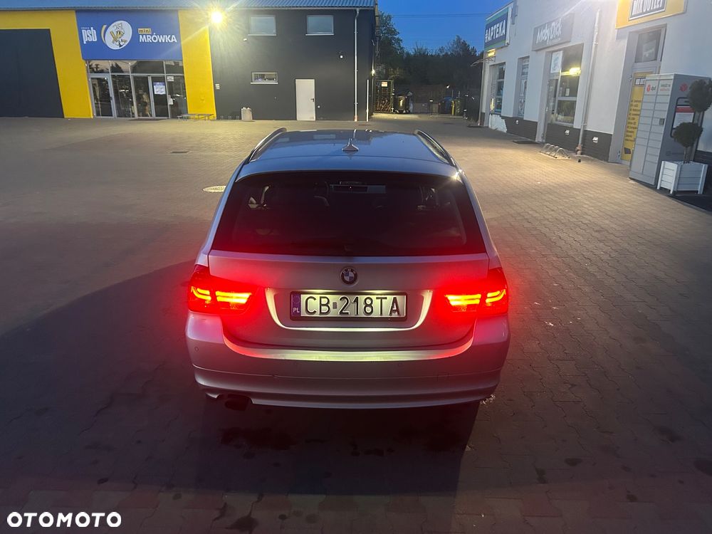 BMW Seria 3 318d DPF - 3