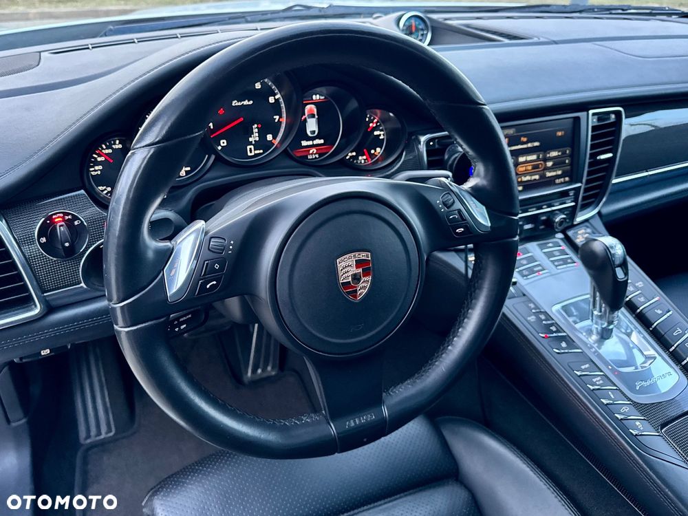 Porsche Panamera - 23