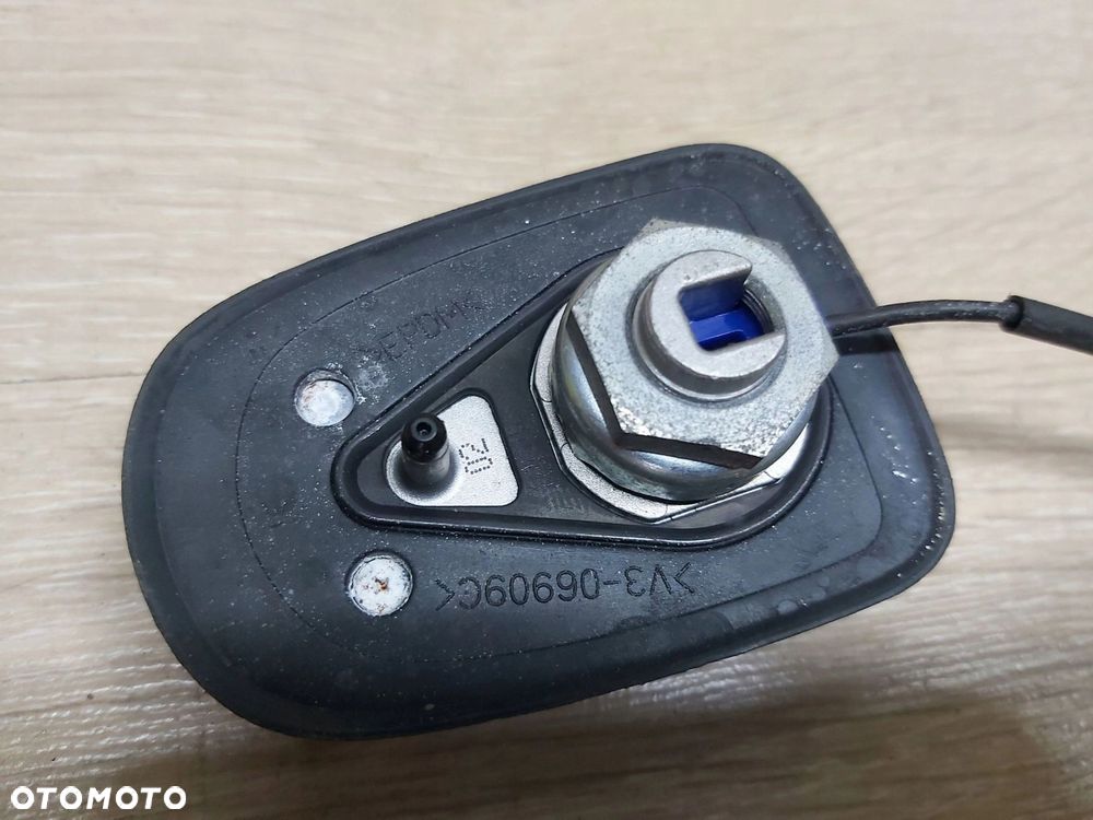 Toyota Corolla E15 antena dachowa płetwa - 5