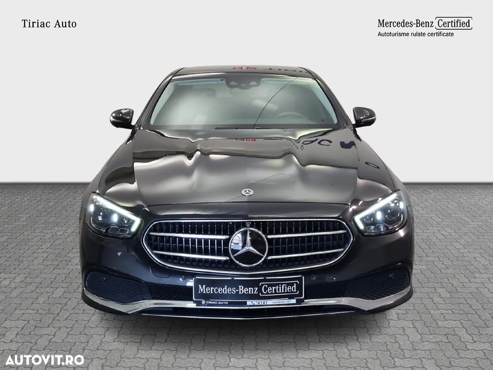 Mercedes-Benz E - 9
