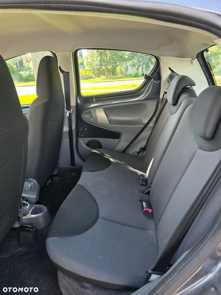 Toyota Aygo - 16