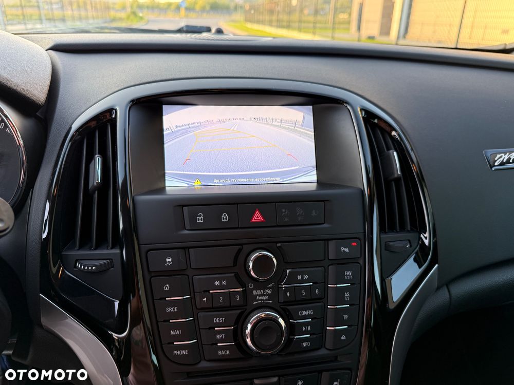 Opel Astra 1.4 Turbo Exklusiv - 29