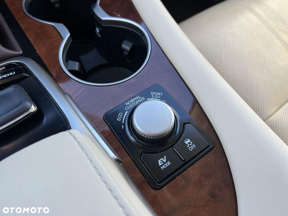 Lexus RX 450h Prestige - 25