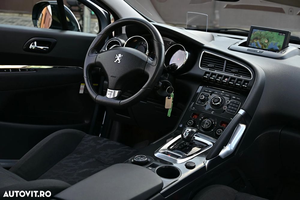 Peugeot 3008 Hybrid4 - 3