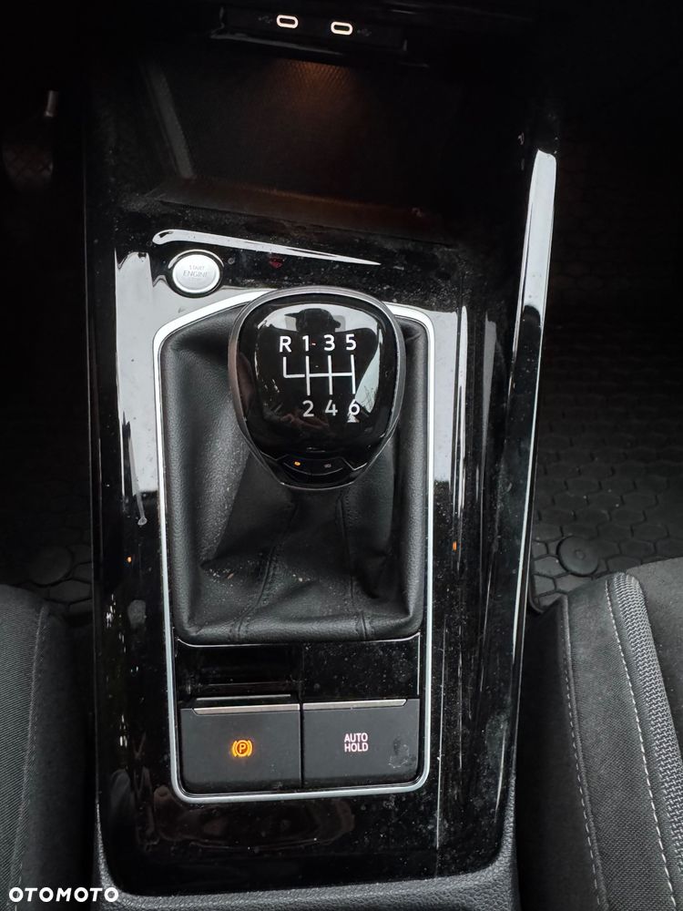 Volkswagen Golf VIII 1.5 TSI EVO Style - 25