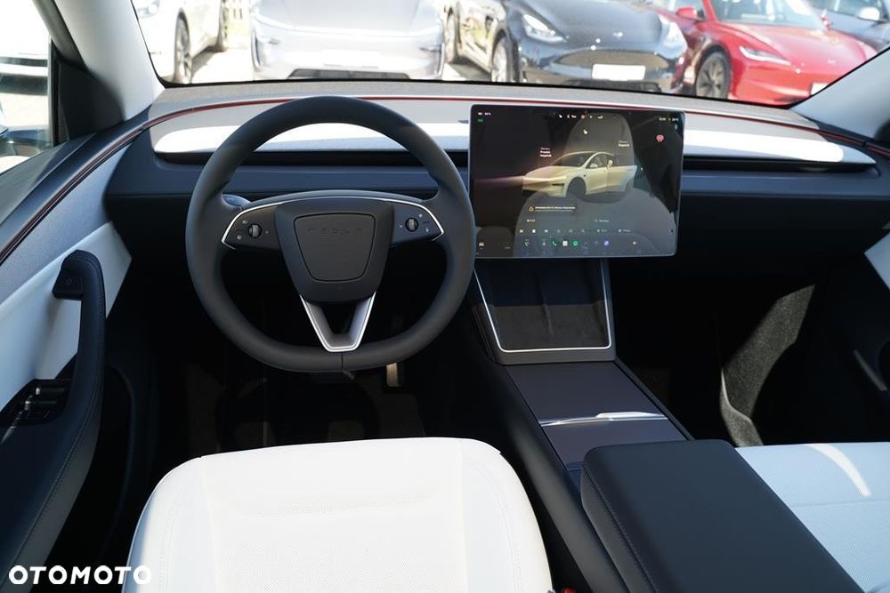 Tesla Y 83.1kWh Long Range RWD - 18