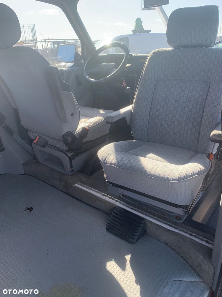Volkswagen Multivan - 27