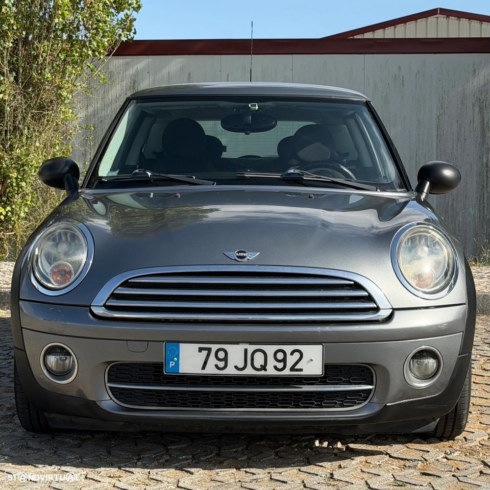 MINI 3 Portas Cooper D - 2