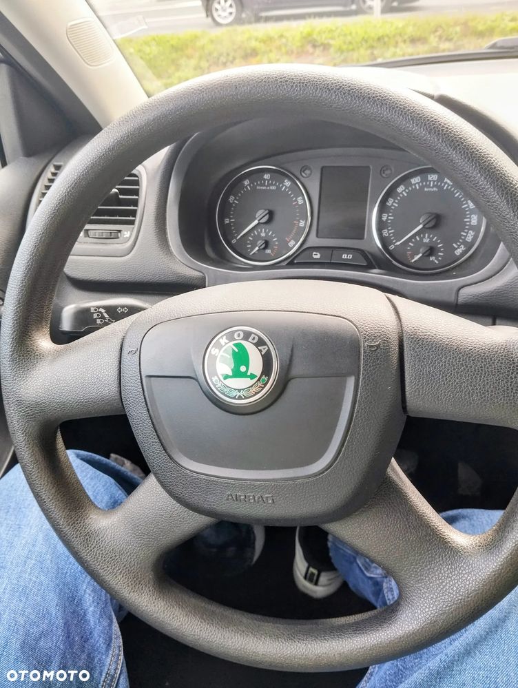 Skoda Fabia 1.2 HTP FAMILY - 4
