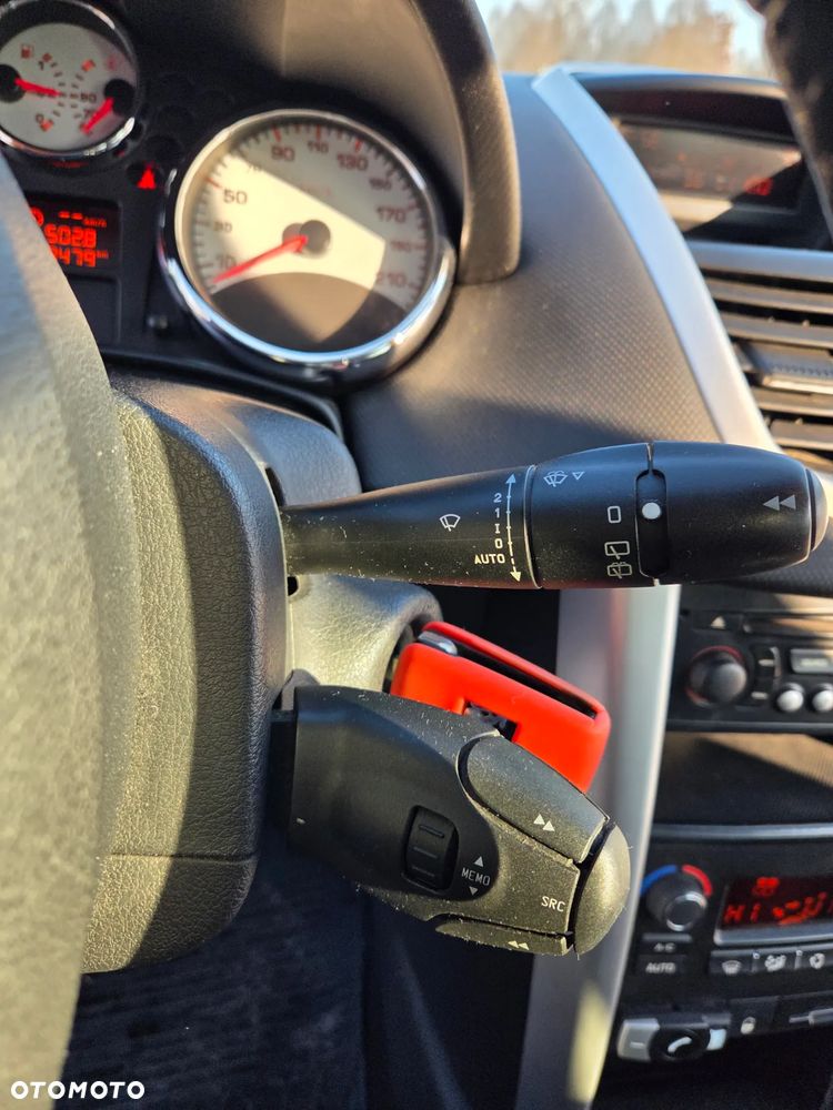 Peugeot 207 1.4 HDi Trendy - 15