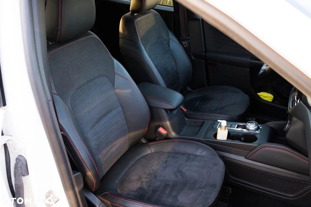 Ford Kuga - 27