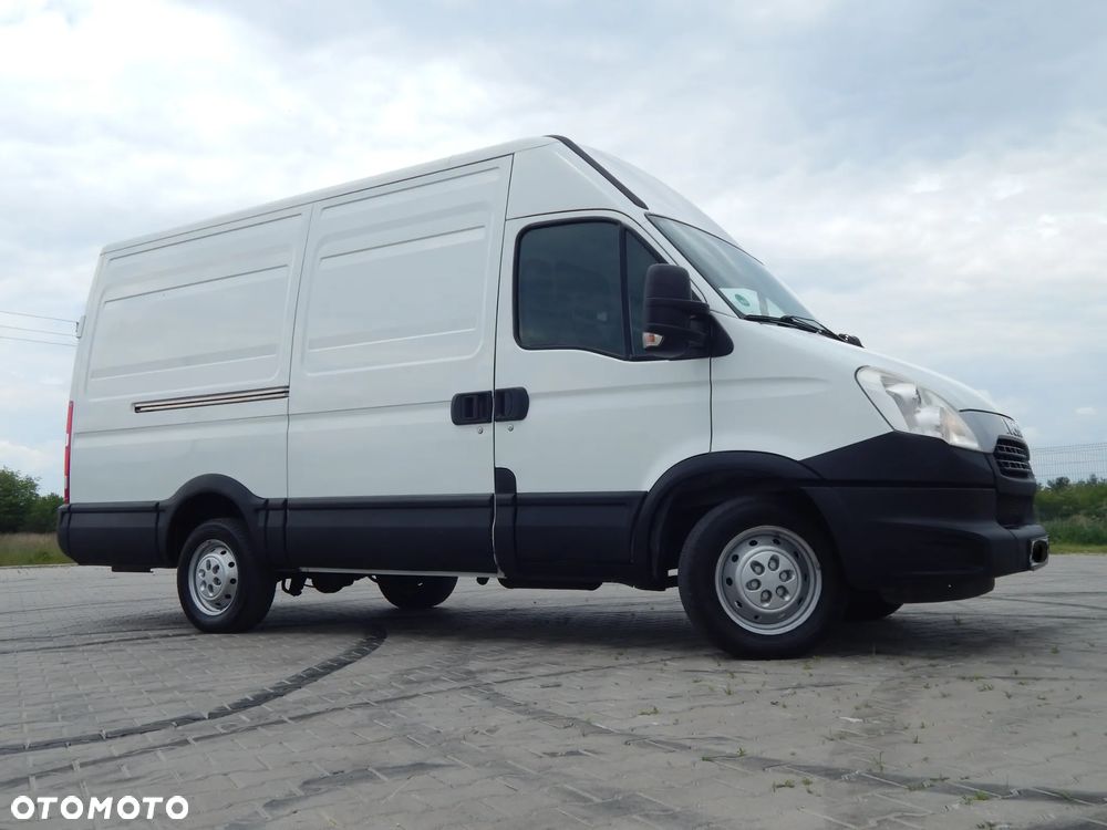 Iveco DAILY 35S15 2,3HPI L2H2 LIFT - 2