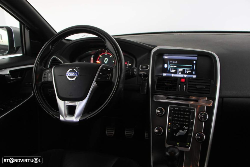 Volvo XC 60 2.0 D4 R-Design 139g Start/Stop - 2