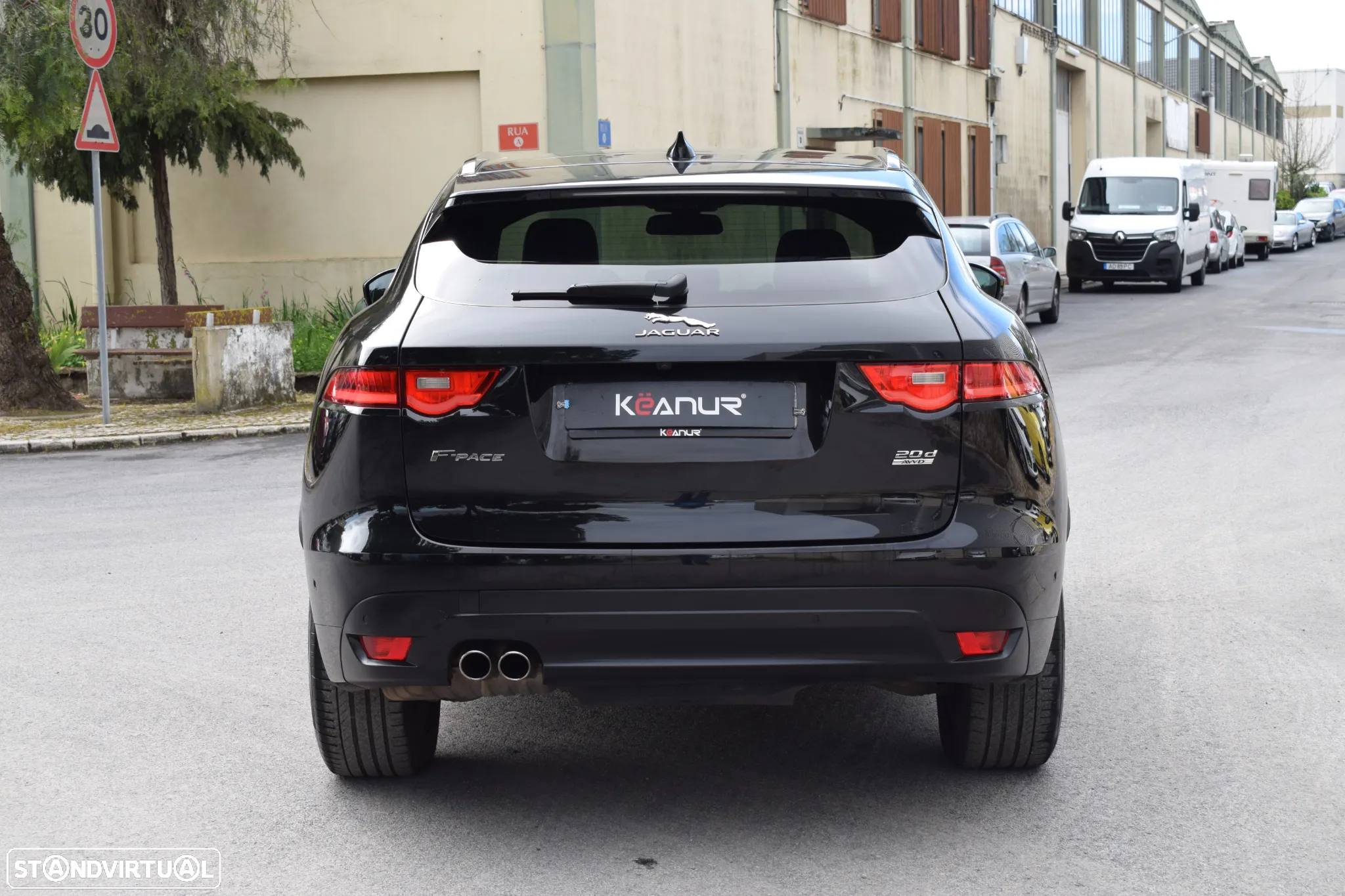 Jaguar F-Pace 2.0 i4D R-Sport AWD - 24