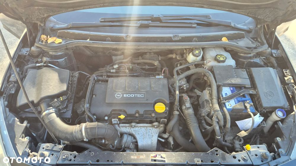 Opel Astra 1.4 T Sport EU6 - 28