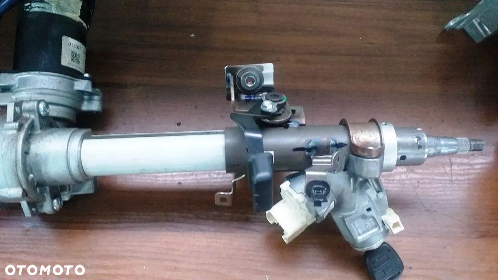 Kolumna kierownicza stacyjka krzyżak wspomaganie elektryczne Toyota Yaris II 1.3 B - 4