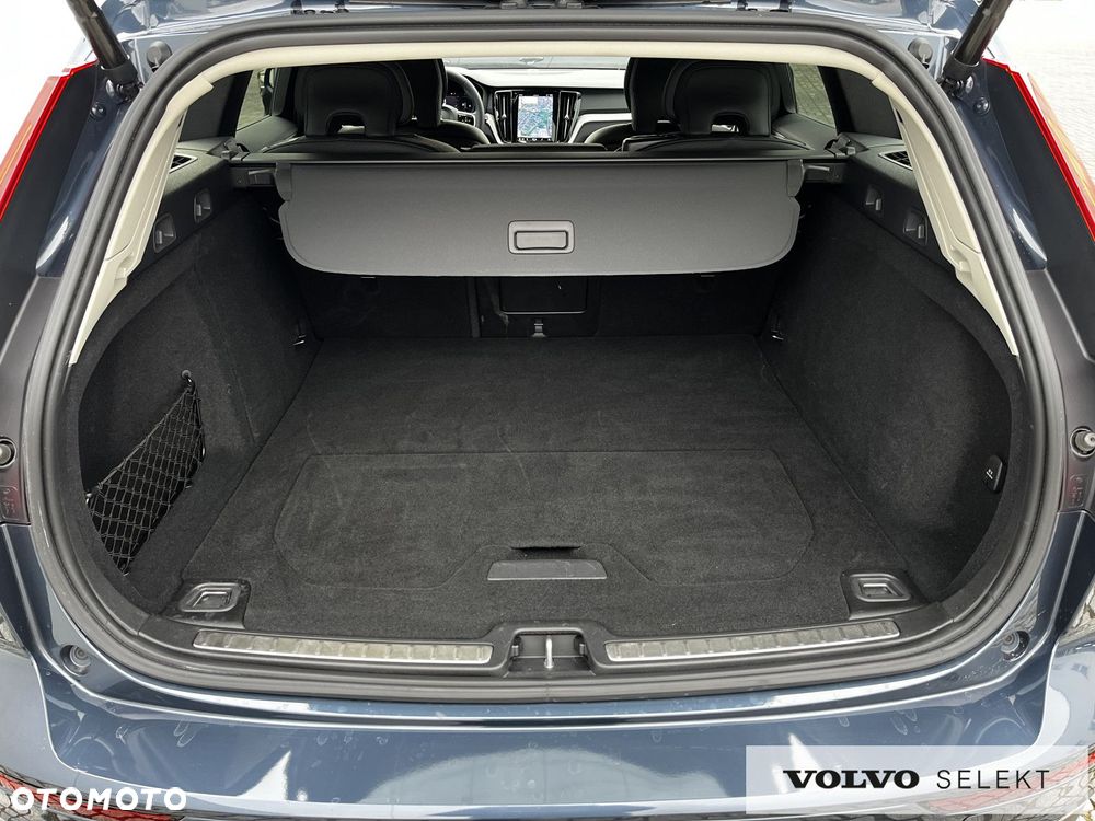 Volvo V60 Cross Country - 36