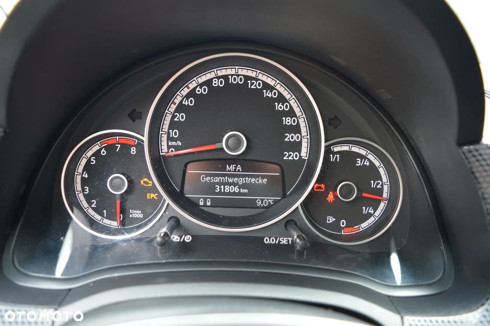 Volkswagen up! club - 26