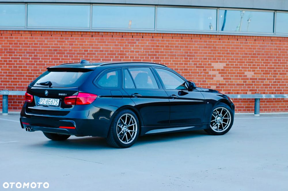 BMW Seria 3 320i - 5