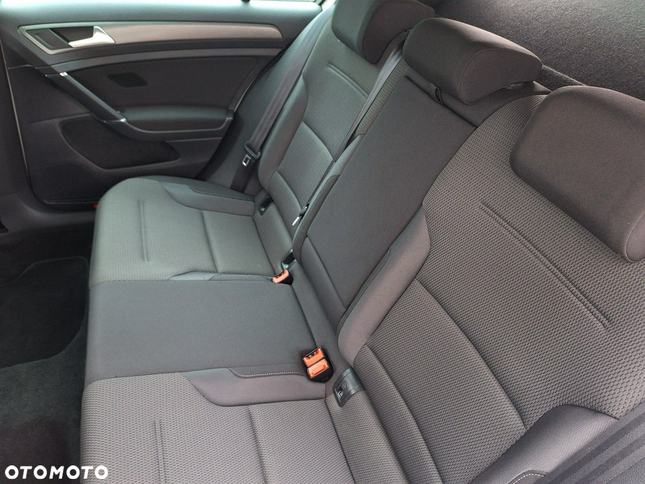Volkswagen Golf - 8