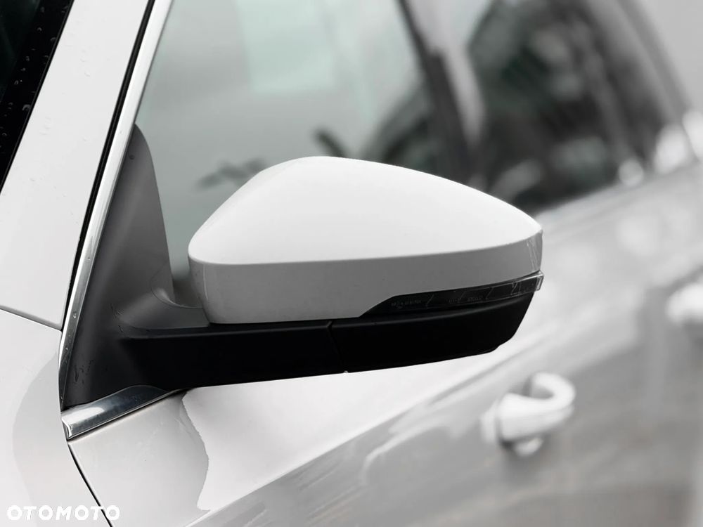 Skoda Octavia 2.0 TDI SCR Style DSG - 8