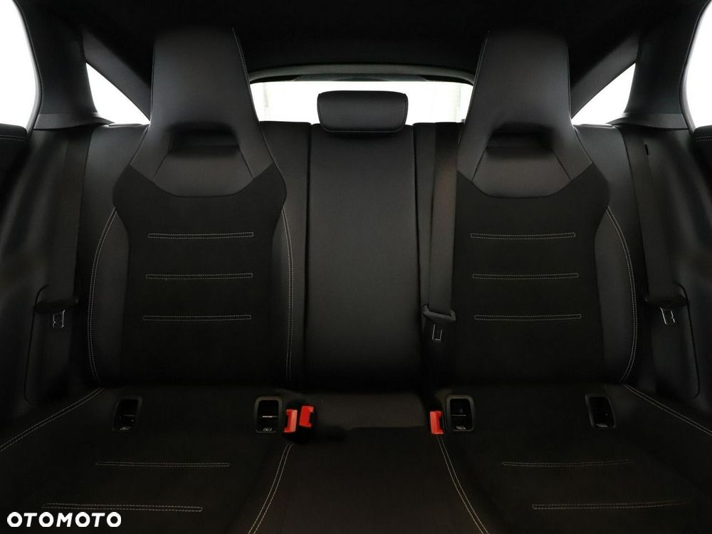 Mercedes-Benz CLA 200 7G-DCT Edition AMG Line - 18