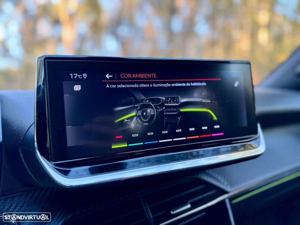 Peugeot 2008 1.2 PureTech GT - 31