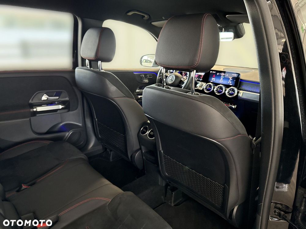 Mercedes-Benz GLB - 21