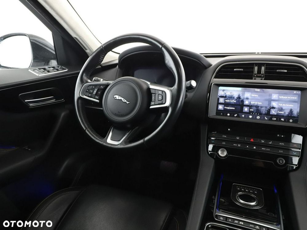 Jaguar F-Pace 20d AWD Prestige - 17