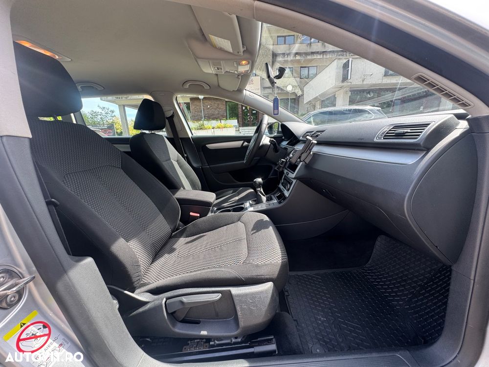 Volkswagen Passat 2.0 Blue TDI SCR Comfortline - 14