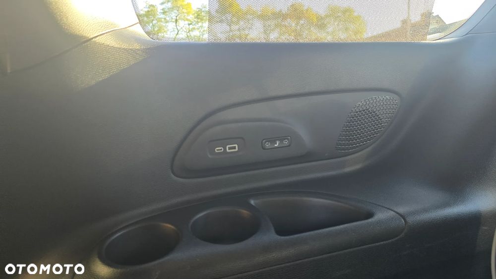 Chrysler Pacifica - 29