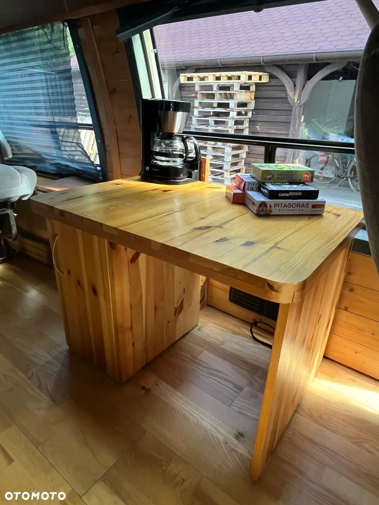 Chevrolet Chevy Van - 18