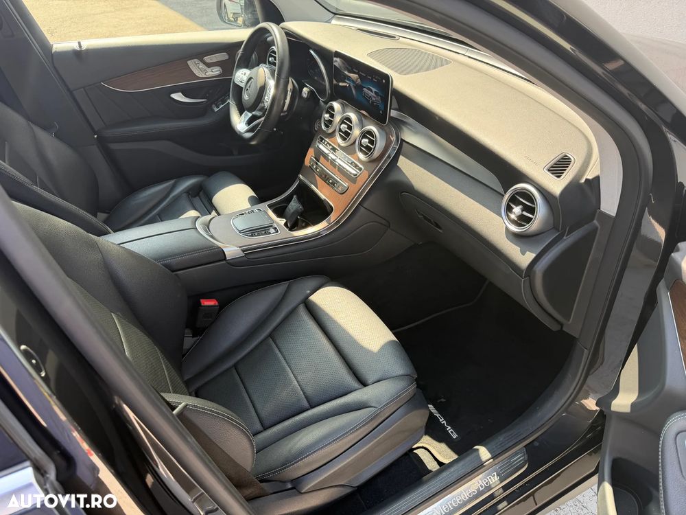 Mercedes-Benz GLC 300 e 4MATIC - 32