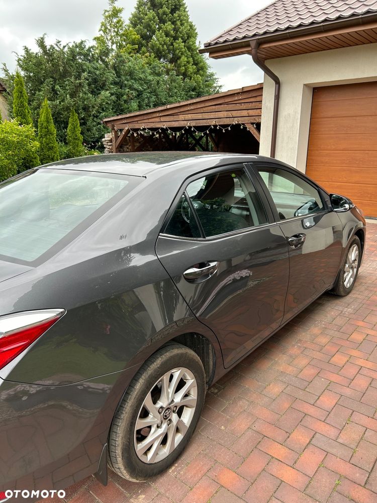 Toyota Corolla 1.6 Comfort - 6