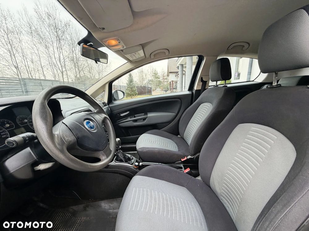 Fiat Grande Punto - 12