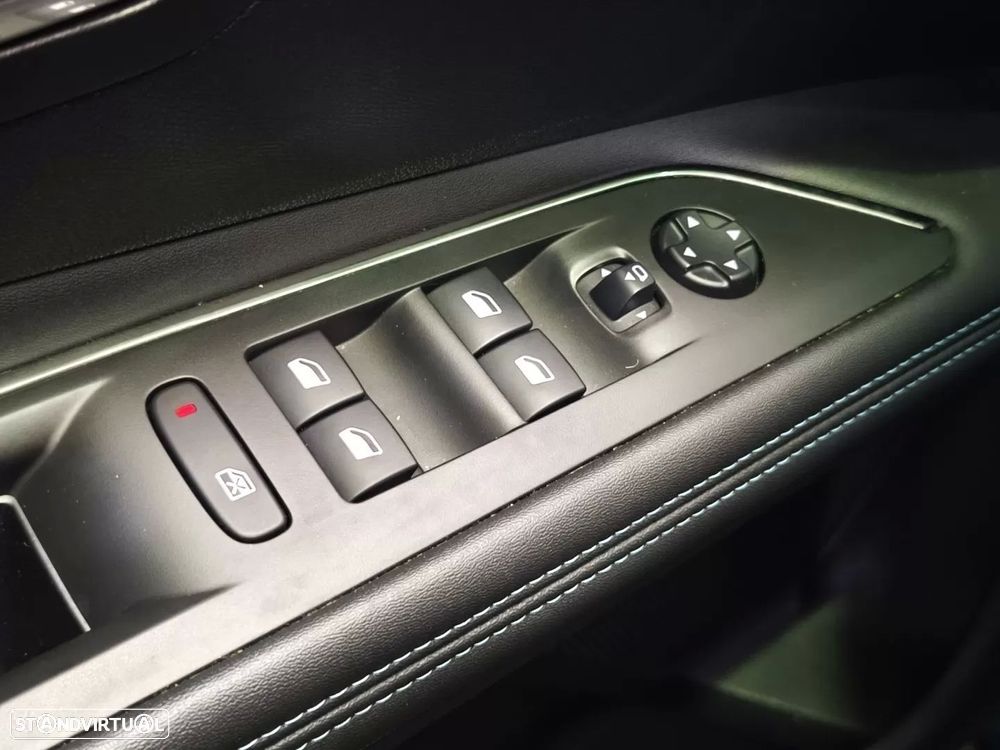 Peugeot 3008 PureTech 130 Stop & Start GPF EAT8 Allure Pack - 12