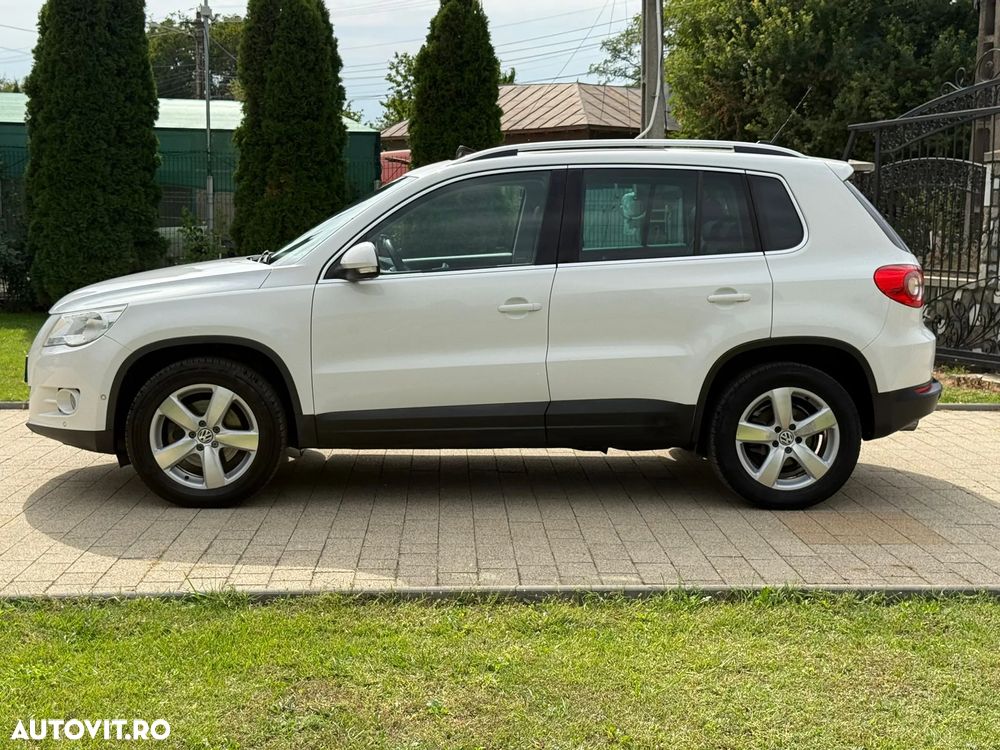 Volkswagen Tiguan 2.0 TDI DPF BlueMotion Technology Exclusive - 25