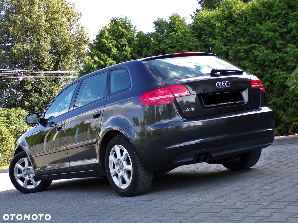 Audi A3 Sportback 1.4 TFSI Ambiente - 2