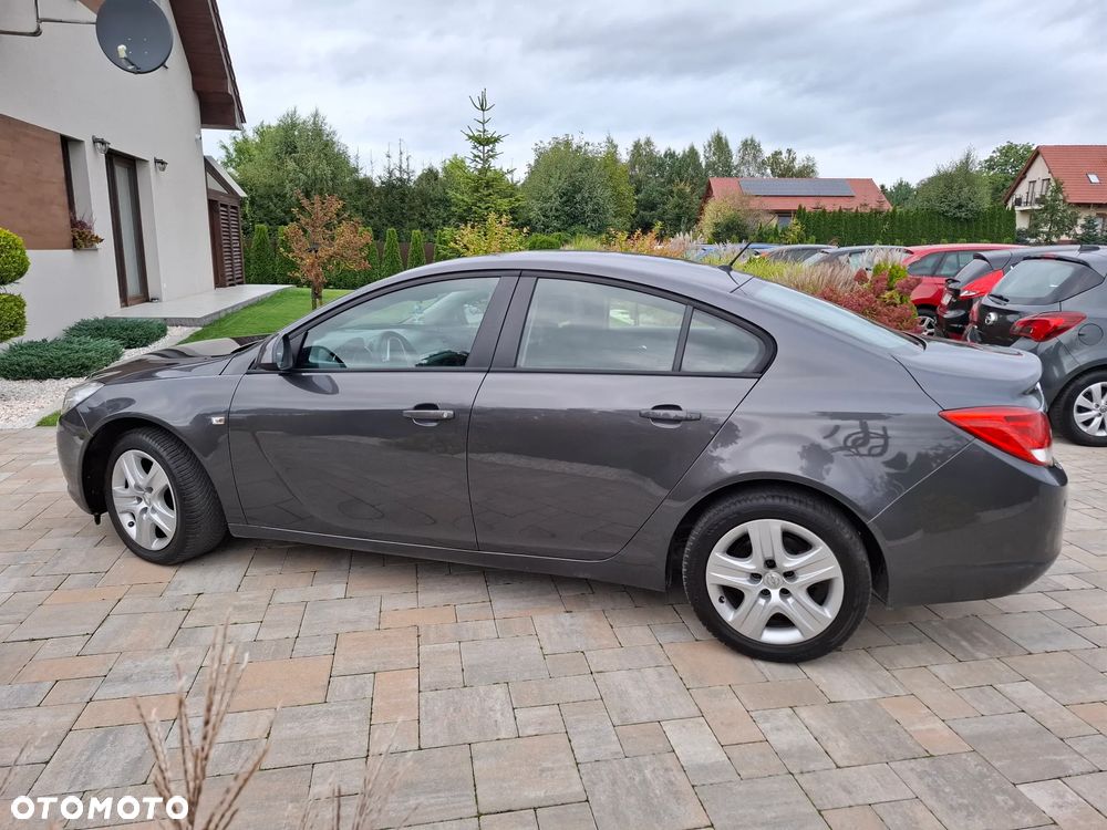 Opel Insignia 1.6 Design Edition - 12