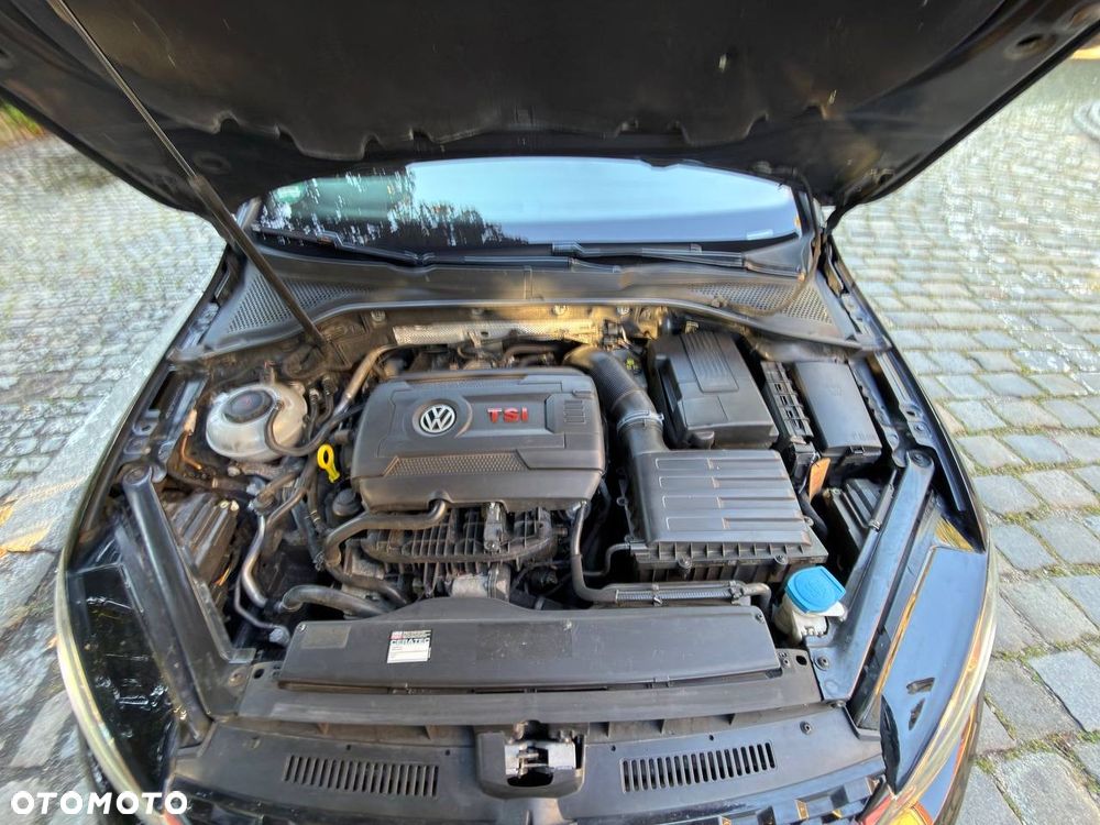 Volkswagen Golf - 22