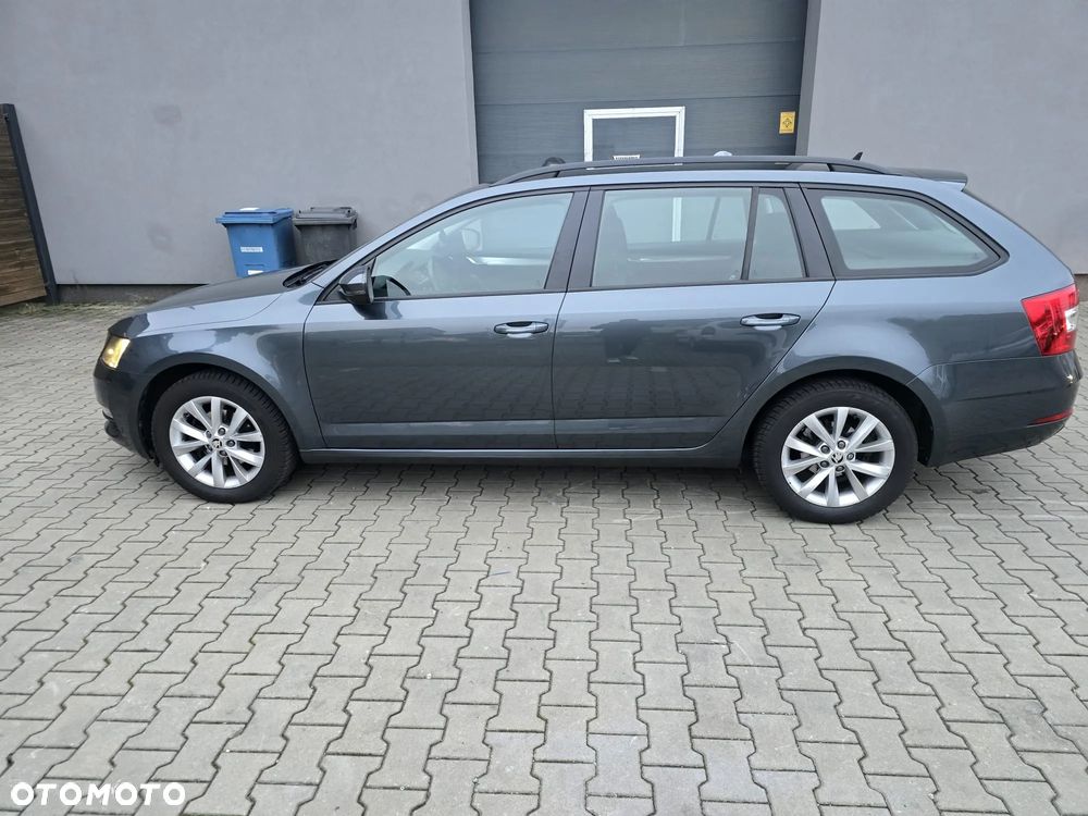 Skoda Octavia 1.6 TDI DSG Style - 3