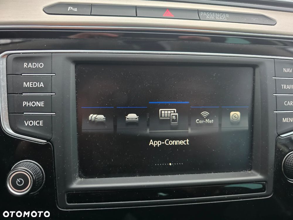 Volkswagen Passat - 17