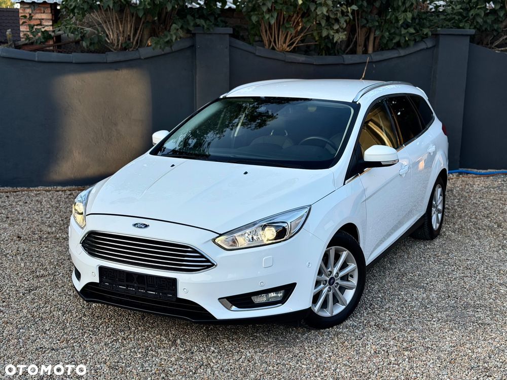 Ford Focus 1.0 EcoBoost STart-Stopp-System TITANIUM - 2