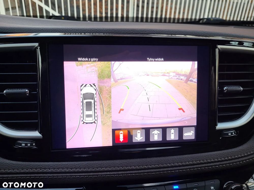 Chrysler Pacifica - 13