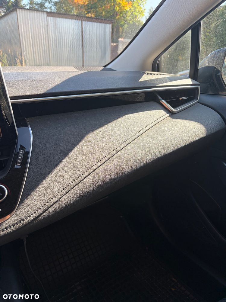 Toyota Corolla - 8