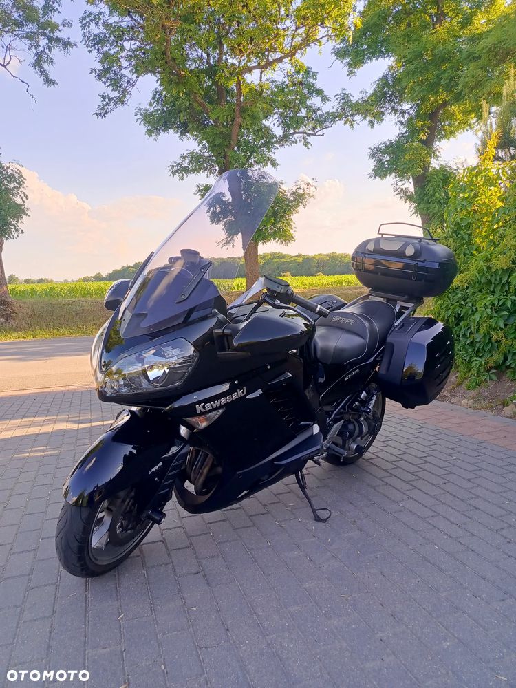 Kawasaki GTR - 18