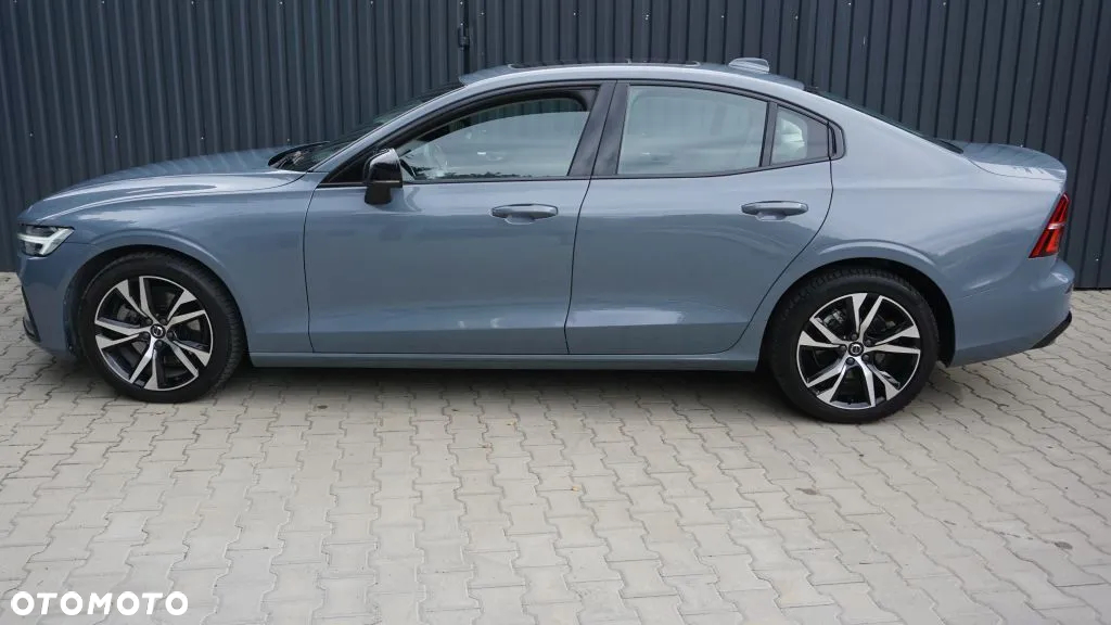Volvo S60 B5 B Ultimate Dark - 11